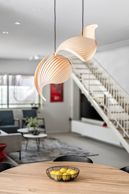 ריצוף - דגם 97000 דמוי אבן אפרפר 60*120, R10 נגד החלקה.   מעצבת: ליאת עסיג 
צילום: מאור מויאל

