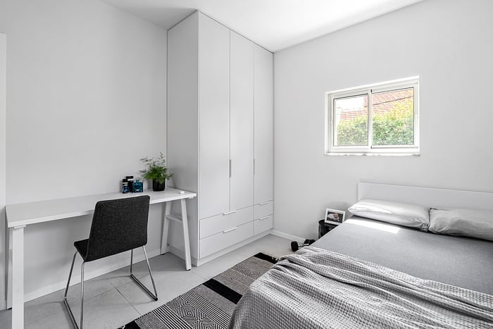 ריצוף - דגם 97000 דמוי אבן אפרפר 60*120, R10 נגד החלקה.  

מעצבת: ליאת עסיג 
צילום: מאור מויאל


