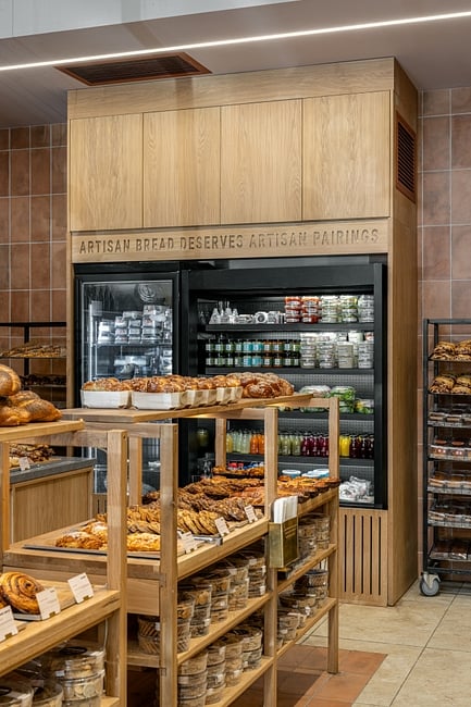 עיצוב: איתי גידרון 
צילום:תמיר רוגובסקי  


רצפה: דגם 69043 - R10 דמוי אבן בז'- אריחים שונים, גודל: 90*60 
רחבת המרכז + קיר : דגם 36404-18 - קלינקר גוון חום מט, גודל: 36*18
