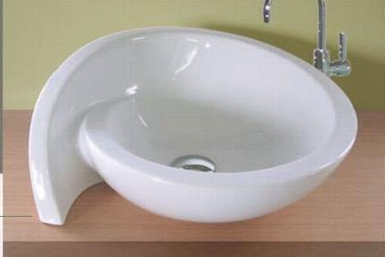  כיור מונח לחדר אמבטיה 7000. ככיור מונח תוצרת איטליה VALDAMA 
מידןת: 52X44 
כיור מונח בצורת כונכיה 
צבע: לבן מבריק 
