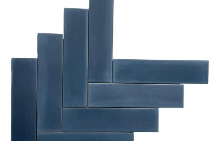 חיפוי קיר בריקים מקרמיקה 17224. פורצלן כחול - גוונים משתנים. 
R10 נגד החלקה 
גודל: 28*7 
תוצרת איטליה