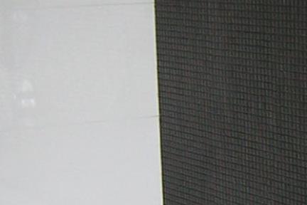 פסיפס באמבטיה. שילוב של פסיפס שחור 
עם אריחי 33X90 לבן 
בדירת נופש. 
עיצוב: מיכל האן
